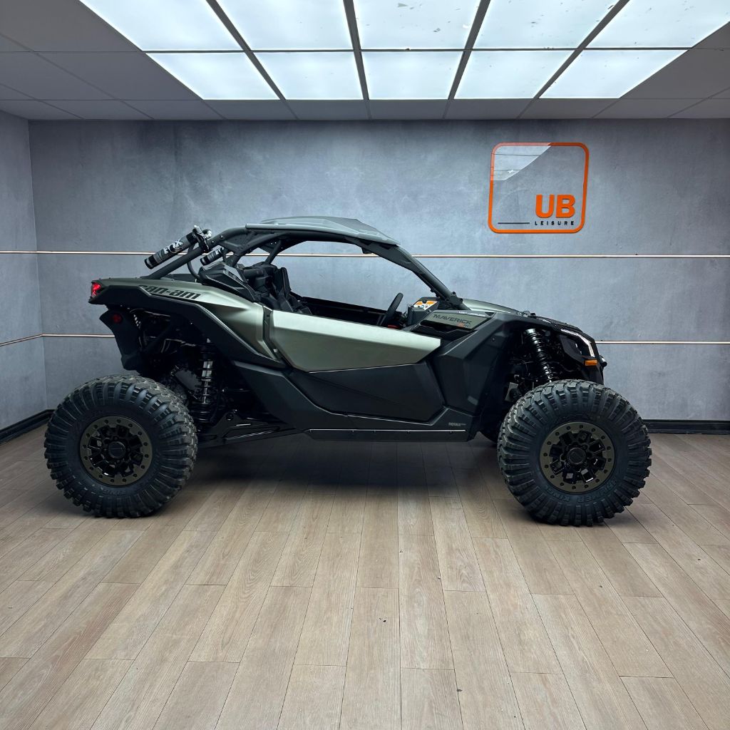 2026 CAN-AM MAVERICK X3 XRC WITH SMART SHOCKS-LOFT GREEN SATIN